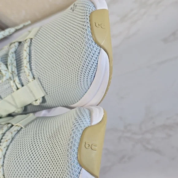 On Cloud Cloudeasy Light Gray Athletic Sneakers - Picture 4 of 14